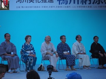 開会式には置田文夫連合会会長(写真左)が出席