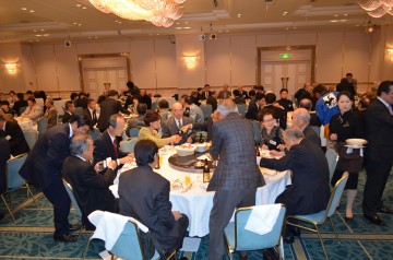 交流を深める会員の皆さん