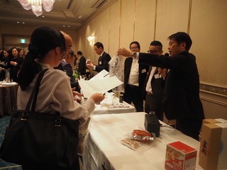 新歓イベントでも名産品が当たるゲームを実施