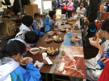 鳥取のカニ汁で選手たちもほっこり